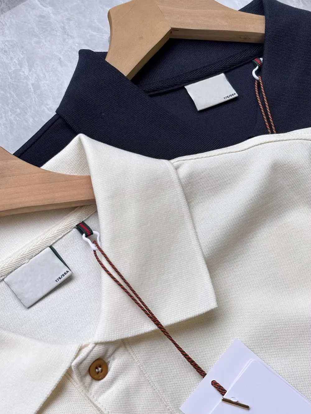 Men's Summer New Color Block Sleeve Ice Sensation Shirt Short Sleeve T-Shirt Embroidered Letter Short Sleeve Top
Men's Summer New Color Block Sleeve Ice Sensation Shirt Short Sleeve T-Shirt Embroidered Letter Short Sleeve Top
