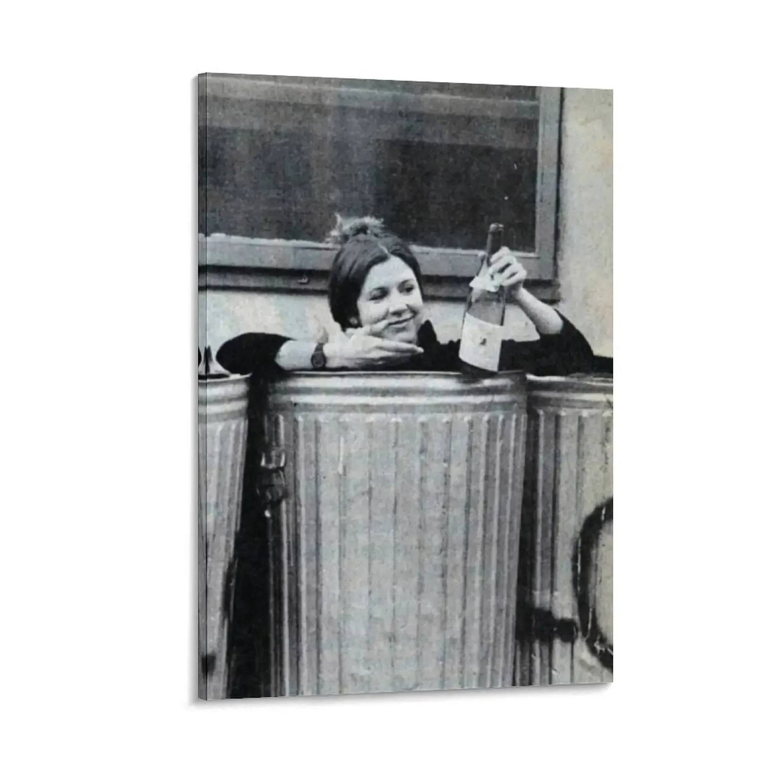 Carrie Fisher in a Trash Can Canvas Painting canvas wall decoration Decoration wall decorative wall poster
Carrie Fisher in a Trash Can Canvas Painting canvas wall decoration Decoration wall decorative wall poster