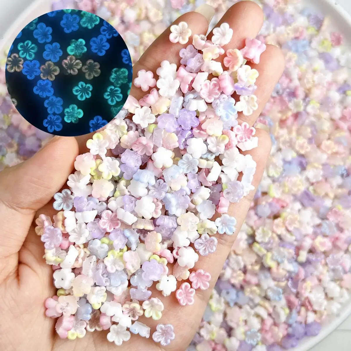 Random Mixed Sweet Mini Resin Soft Flower Nail Charms Bulk Luminous Five Petal Flower Nail Charms Phone Case DIY Accessories
Random Mixed Sweet Mini Resin Soft Flower Nail Charms Bulk Luminous Five Petal Flower Nail Charms Phone Case DIY Accessories
