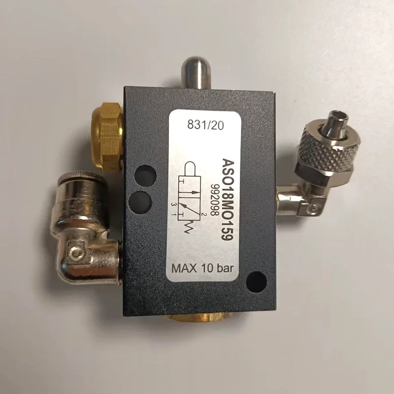 Tire Removal Machine Accessories MS6365 Tire Removal Machine Bird Head Vertical Air Lock Switch Control Valve
Tire Removal Machine Accessories MS6365 Tire Removal Machine Bird Head Vertical Air Lock Switch Control Valve