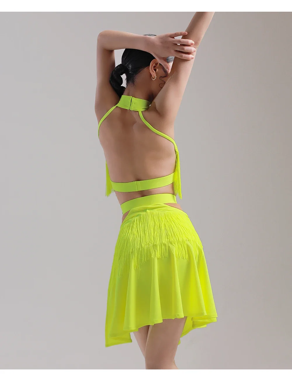 Popular New Style Latin Dance Dress Girl Professional Training Dress Gauze Solid Color Ballroom Dance Irregular Fringe Costume
Popular New Style Latin Dance Dress Girl Professional Training Dress Gauze Solid Color Ballroom Dance Irregular Fringe Costume