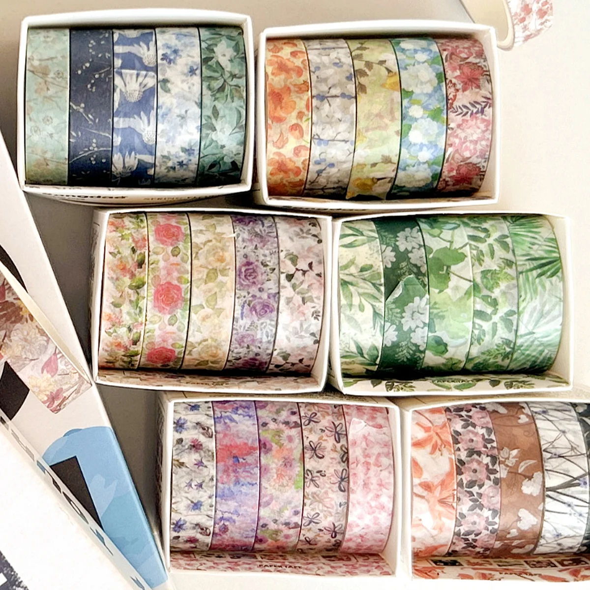 5 rolls of boxed romantic flower handbook tape, cute DIY fresh decorative washi tape for students, a must-have gift for students
5 rolls of boxed romantic flower handbook tape, cute DIY fresh decorative washi tape for students, a must-have gift for students