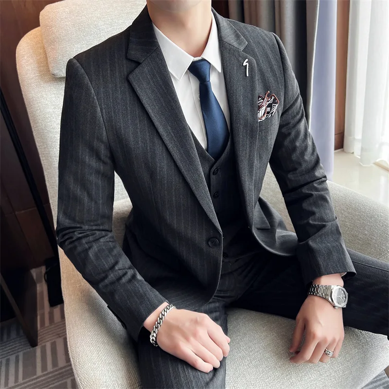 Man Suit Set Turn Down Collar Striped Blazer Male Single-breasted Vest Straight-leg Pant Men Slim Breathable Wedding 3-piece Set
Man Suit Set Turn Down Collar Striped Blazer Male Single-breasted Vest Straight-leg Pant Men Slim Breathable Wedding 3-piece Set