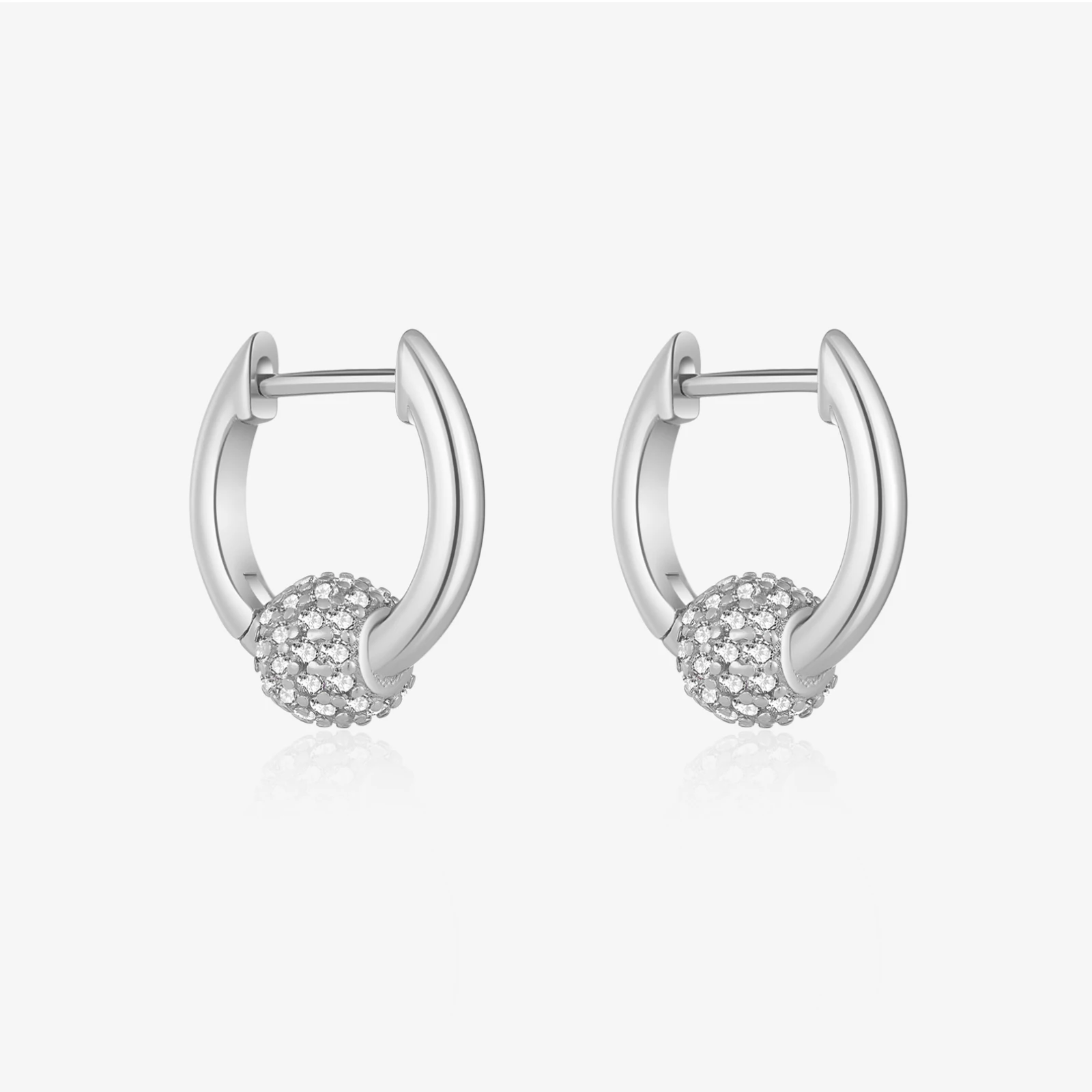 VEWANT Women 100% 925 Sterling Silver Zircon Hoop Piercing Loops Earring 2025 Luxury Fine Fashion Wedding Party Jewelry
VEWANT Women 100% 925 Sterling Silver Zircon Hoop Piercing Loops Earring 2025 Luxury Fine Fashion Wedding Party Jewelry