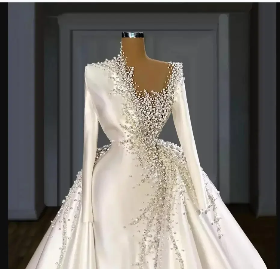 Customized Sparkly Pearls Long Sleeves Mermaid Wedding Dresses With Overskirt Satin Real Photo Bridal Gowns Robes De Mariée
Customized Sparkly Pearls Long Sleeves Mermaid Wedding Dresses With Overskirt Satin Real Photo Bridal Gowns Robes De Mariée