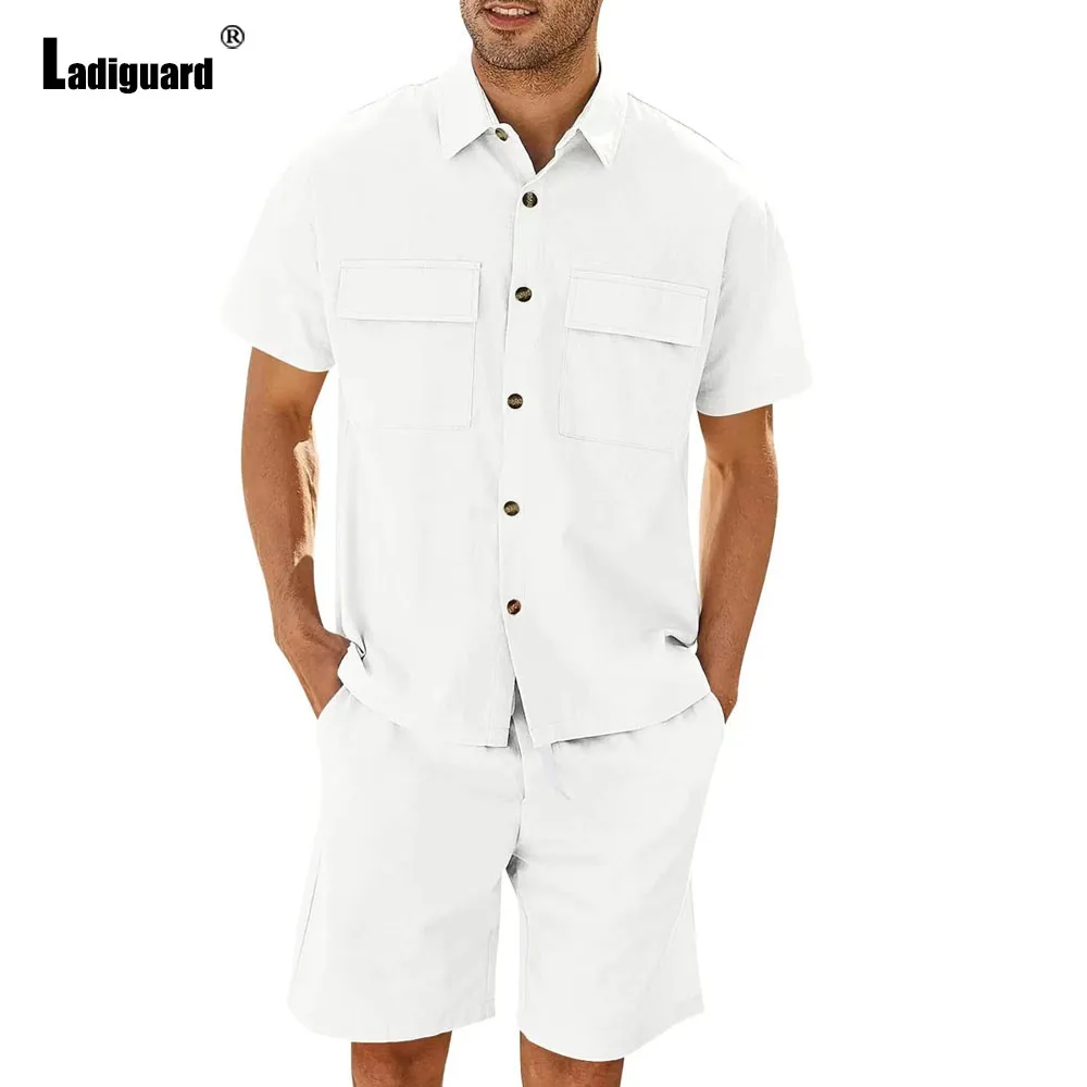 Мужской повседневный льняной комплект из двух предметов, винтажная блузка-карго с стоячим карманом и шорты в Европейском стиле, Мужской пляжный спортивный костюм, 2024
Мужской повседневный льняной комплект из двух предметов, винтажная блузка-карго с стоячим карманом и шорты в Европейском стиле, Мужской пляжный спортивный костюм, 2024