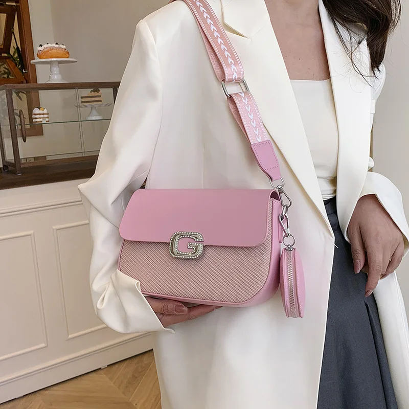 Модная легкая роскошная нишевая высококачественная косая сумка через плечо, универсальная трендовая повседневная женская сумка для поездок на работу, сумка
Модная легкая роскошная нишевая высококачественная косая сумка через плечо, универсальная трендовая повседневная женская сумка для поездок на работу, сумка