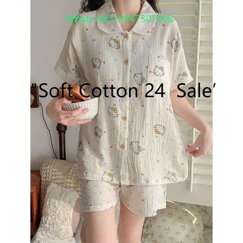 Summer new white lapel cute cartoon Hello Kitty pajamas women's short-sleeved shorts loungewear suit outside
Summer new white lapel cute cartoon Hello Kitty pajamas women's short-sleeved shorts loungewear suit outside