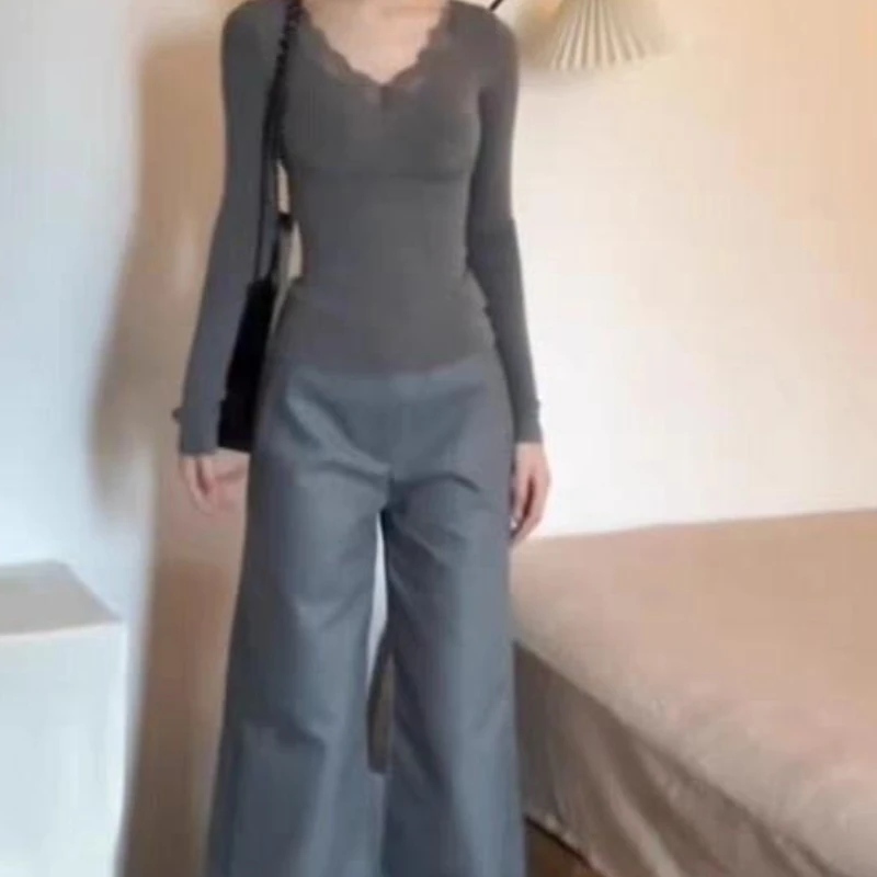 Pure Desire Lace Stitching V-neck Long-sleeved T-shirt for Women Heavy Ribbed Velvet Design Bottoming Shirt
Pure Desire Lace Stitching V-neck Long-sleeved T-shirt for Women Heavy Ribbed Velvet Design Bottoming Shirt