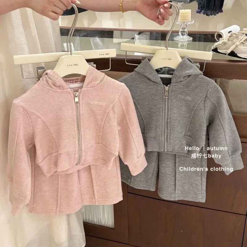 Spring Autumn New Girls Clothing Set Solid Color Hooded Zipper Coat+Pants 2Pcs Suit For 2 3 4 5 6 Years Kids Casual Outfit
Spring Autumn New Girls Clothing Set Solid Color Hooded Zipper Coat+Pants 2Pcs Suit For 2 3 4 5 6 Years Kids Casual Outfit