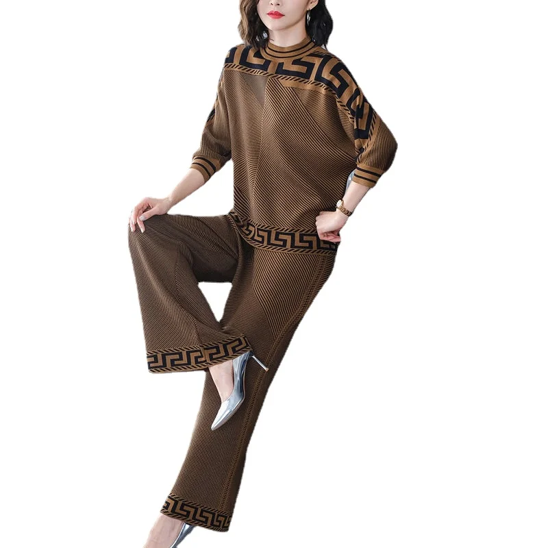 Fashion casual 2023 spring and autumn suit Women's fashion knitted sweater pullover two-piece temperament
Fashion casual 2023 spring and autumn suit Women's fashion knitted sweater pullover two-piece temperament