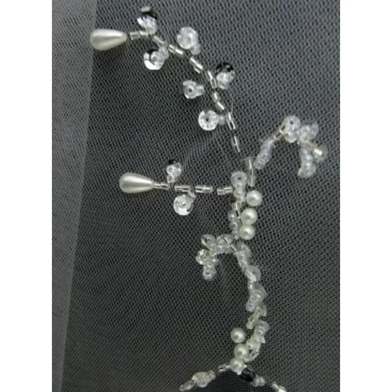 Bridal Veil Wedding Dress Accessory Two-layer Exquisite Hand-beaded Hook-shaped Bridal Veil
Bridal Veil Wedding Dress Accessory Two-layer Exquisite Hand-beaded Hook-shaped Bridal Veil