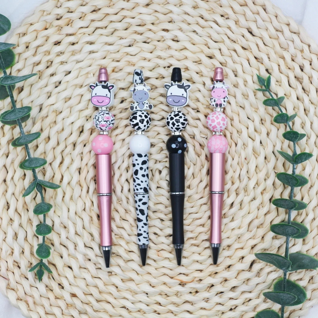 9 шт. милых шариковых ручек с черными чернилами в форме коровы, деревянные бусины в форме коровы, набор с блестками, канцелярские товары для офиса и школы.
9 шт. милых шариковых ручек с черными чернилами в форме коровы, деревянные бусины в форме коровы, набор с блестками, канцелярские товары для офиса и школы.
