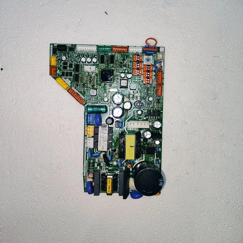 Новая материнская плата для кондиционера Midea 17126000005114 CE-MDVD36G/BP2N1Y-11M 1712600003573
Новая материнская плата для кондиционера Midea 17126000005114 CE-MDVD36G/BP2N1Y-11M 1712600003573