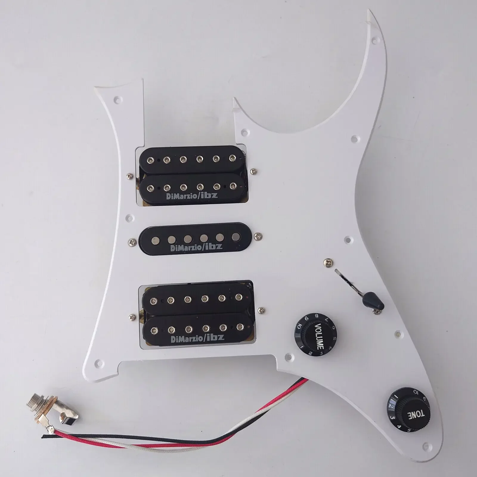 Prewired Loaded Pickguard Set White Guitar Parts for RG Style Electric Guitars Replacement Parts
Prewired Loaded Pickguard Set White Guitar Parts for RG Style Electric Guitars Replacement Parts