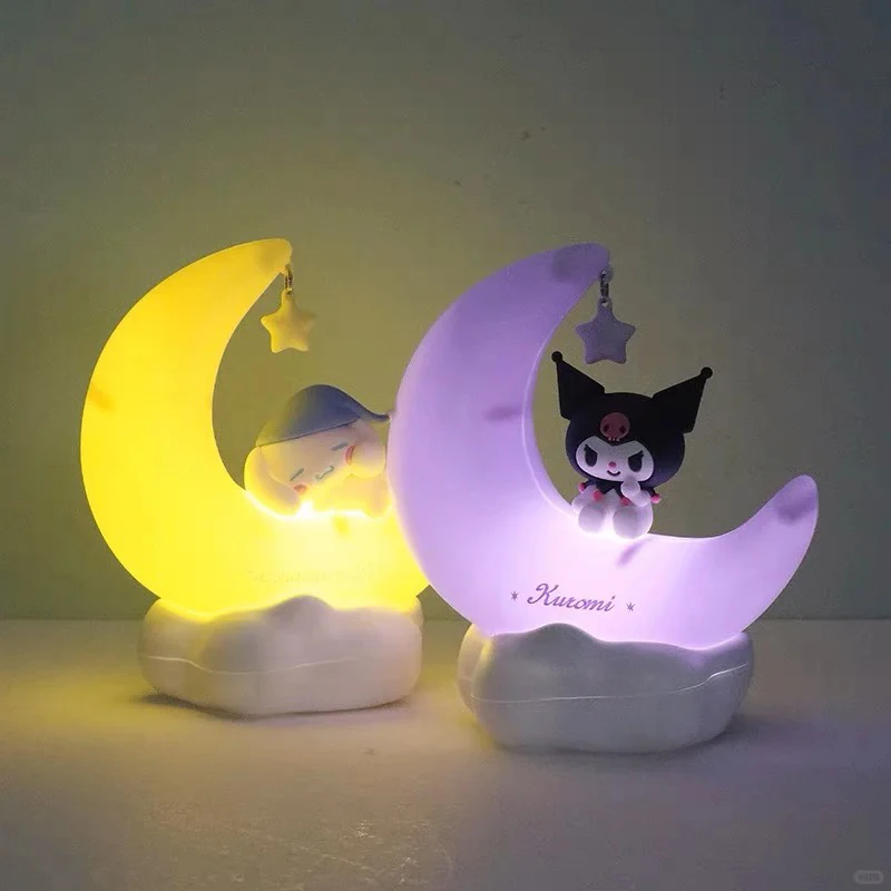 Miniso Sanrio Kawaii мультфильм Sanrio луна ночь светильник аниме черная красота Корица Кукла Детская прикроватная лампа
Miniso Sanrio Kawaii мультфильм Sanrio луна ночь светильник аниме черная красота Корица Кукла Детская прикроватная лампа