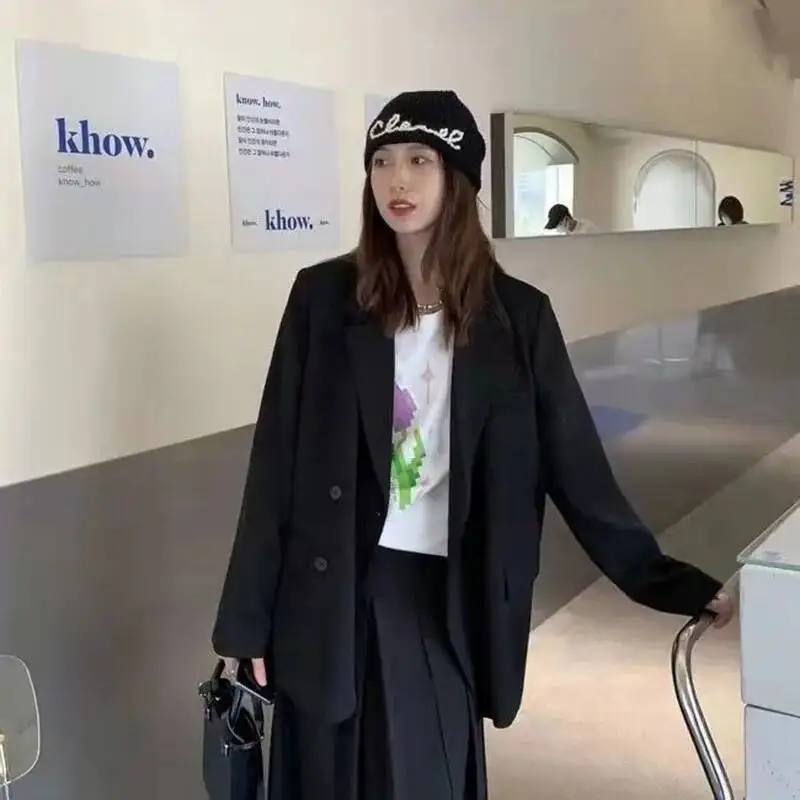 Черный пиджак с зубчатым воротником, женский повседневный однобортный пиджак с карманами для женщин, новый уличный свободный пиджак с длинными рукавами, пальто
Черный пиджак с зубчатым воротником, женский повседневный однобортный пиджак с карманами для женщин, новый уличный свободный пиджак с длинными рукавами, пальто