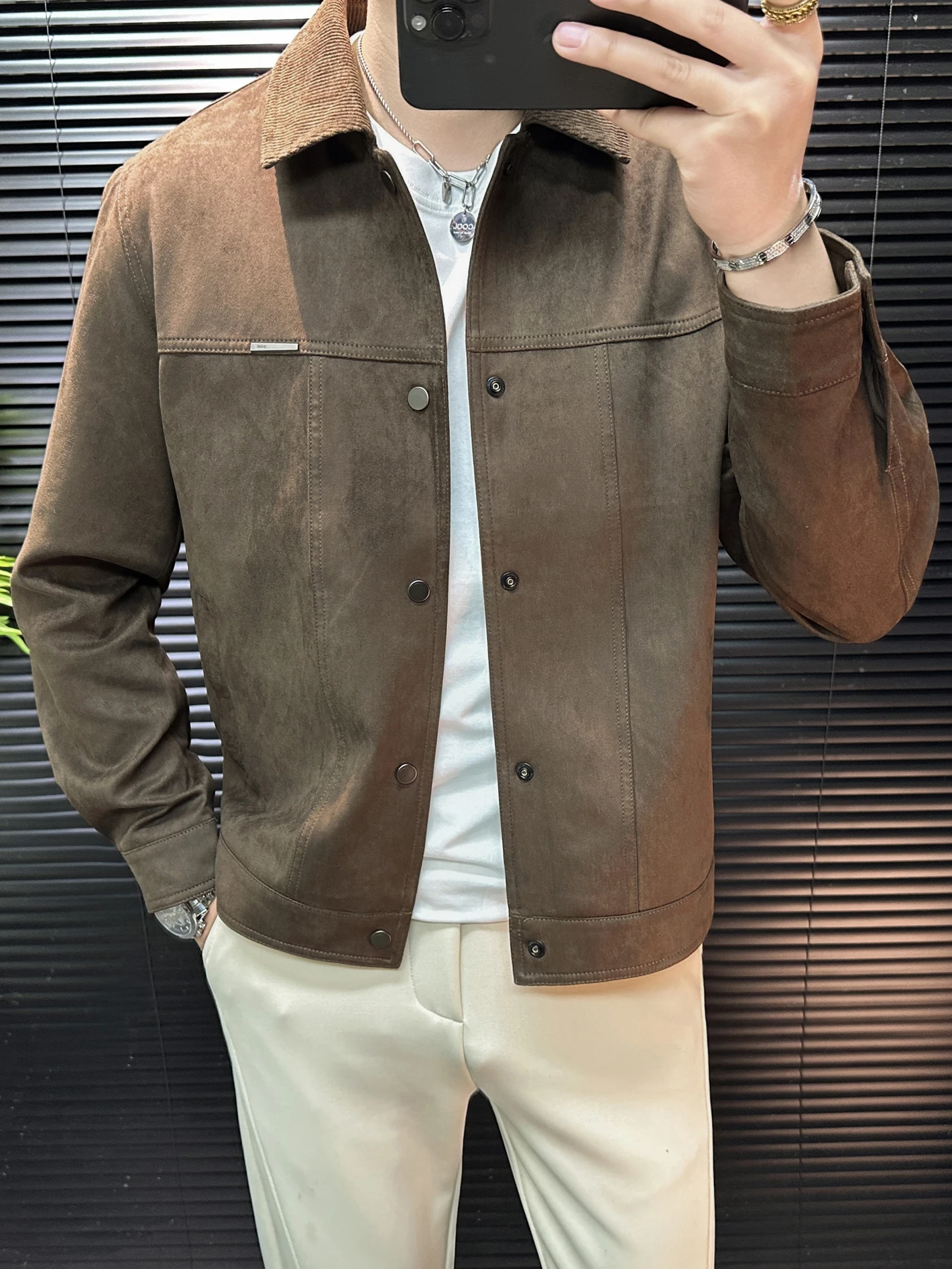 Spring Autumn Men's Suede Jaet 2026 New Sle Haome Trendy High-End Feel Slim Fit Collar ort Outerwear for Men
Spring Autumn Men's Suede Jaet 2026 New Sle Haome Trendy High-End Feel Slim Fit Collar ort Outerwear for Men