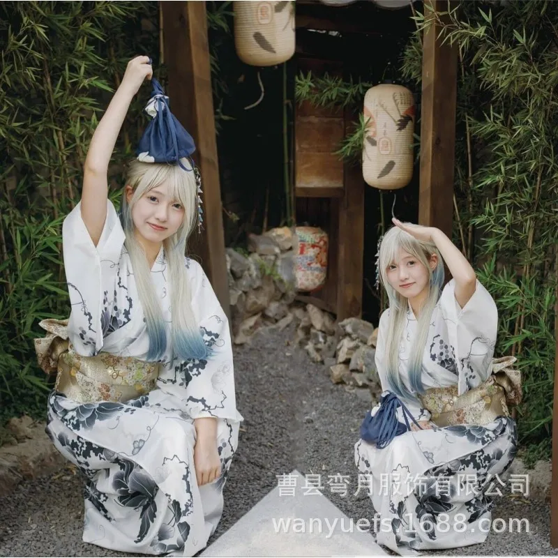 Kimono Dress Traditional Japanese Yukata Floral Print Girl Haori Anime Cosplay Costume Bathrobe Party Robe Stage Performance
Kimono Dress Traditional Japanese Yukata Floral Print Girl Haori Anime Cosplay Costume Bathrobe Party Robe Stage Performance