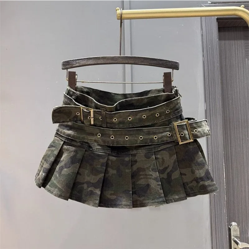 American Retro Denim Pleated Skirts for Women Summer New High-waisted A-line Short Skirt Anti-exposure Hot Girl Skirt
American Retro Denim Pleated Skirts for Women Summer New High-waisted A-line Short Skirt Anti-exposure Hot Girl Skirt