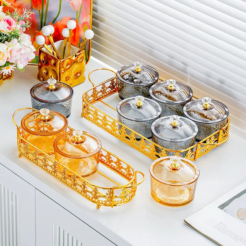 Разделенный стеклянный поднос для фруктов (светло-роскошь): идеально подходит для гостиной, журнальных столиков, магазинов закусок, чайных закусок и конфет дома. 
Разделенный стеклянный поднос для фруктов (светло-роскошь): идеально подходит для гостиной, журнальных столиков, магазинов закусок, чайных закусок и конфет дома.