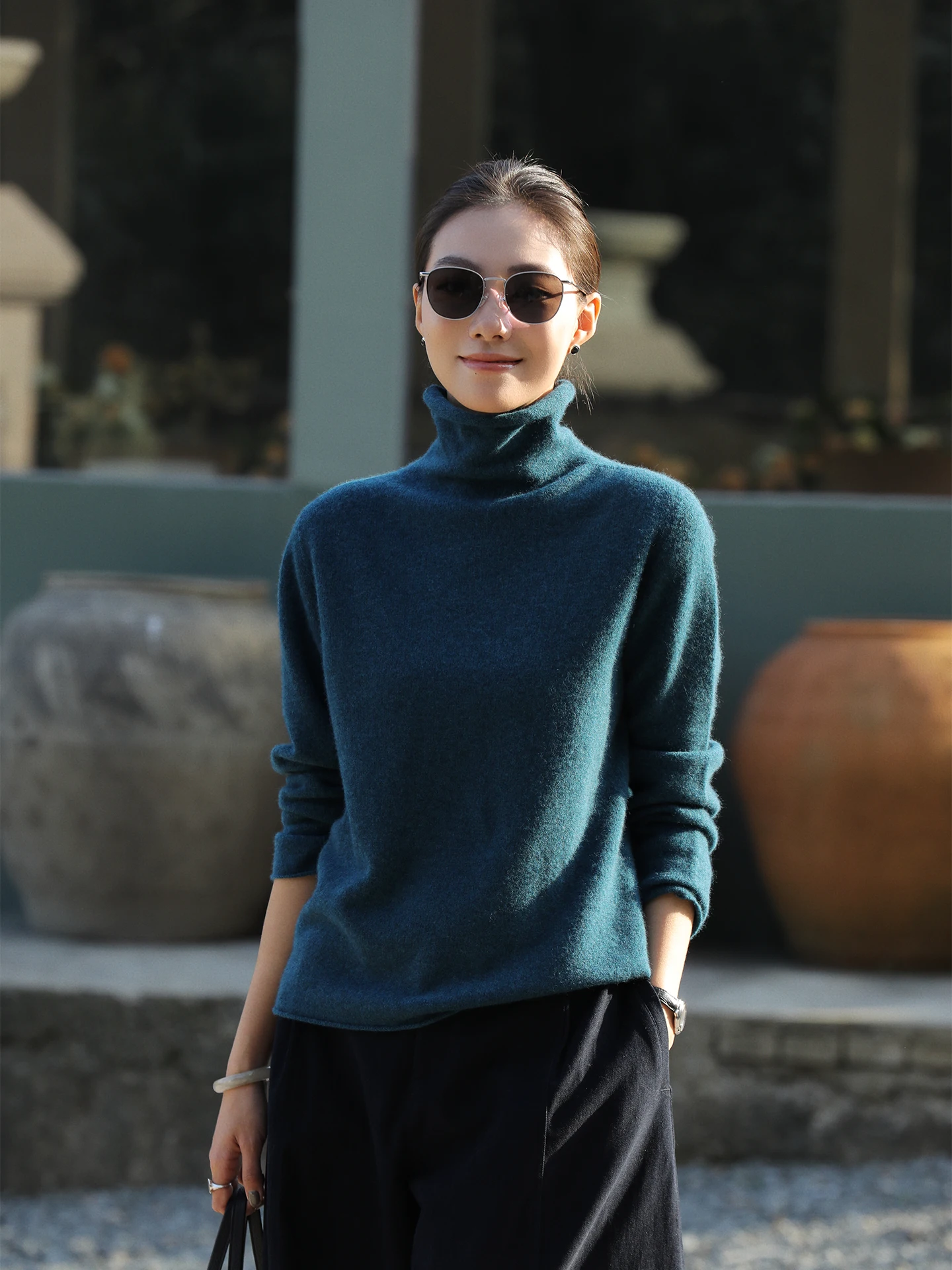 Женский вязаный свитер с высоким воротником, зимний, для ношения под одеждой, теплый базовый слой, из смесовой шерсти, с длинными рукавами
Женский вязаный свитер с высоким воротником, зимний, для ношения под одеждой, теплый базовый слой, из смесовой шерсти, с длинными рукавами