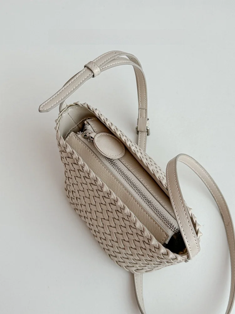 Duo Hanrted Soft Leather Buet Bag Phone Bag oulder Bag Crossbody Bag Vegetable Basket Faionable Casual Pure Color
Duo Hanrted Soft Leather Buet Bag Phone Bag oulder Bag Crossbody Bag Vegetable Basket Faionable Casual Pure Color
