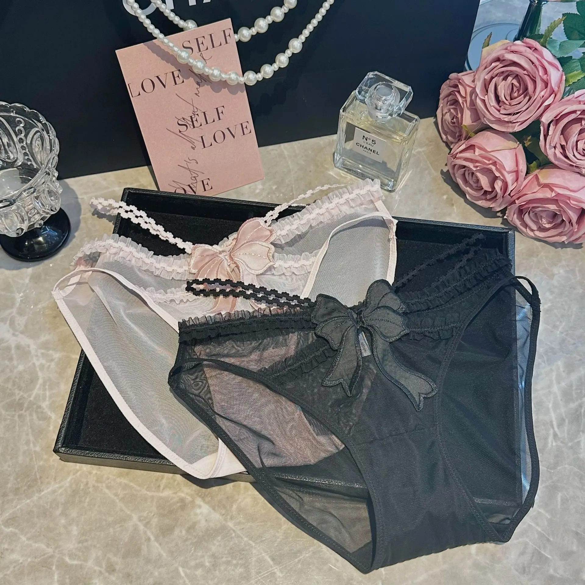 Pure Desire Lace Sexy Bow Underpants Sexy Lingerie Women's Thin Strap Breathable Cotton Crotch Low Waist Briefs
Pure Desire Lace Sexy Bow Underpants Sexy Lingerie Women's Thin Strap Breathable Cotton Crotch Low Waist Briefs