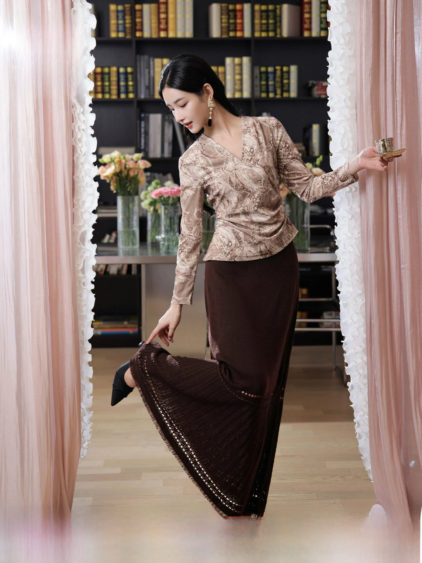 Ele Early Spring Knitted Wool Blend Skirt n Tassel Hollow out Design Versatile Ladies Skirt Low Waist H-Line
Ele Early Spring Knitted Wool Blend Skirt n Tassel Hollow out Design Versatile Ladies Skirt Low Waist H-Line