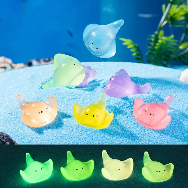 10pcs Colorful Marine Animal Series Sea Fish Model Resin Luminous Jellyfish Ornament Luminous Pearl Shell Decoration Fish Tank
10pcs Colorful Marine Animal Series Sea Fish Model Resin Luminous Jellyfish Ornament Luminous Pearl Shell Decoration Fish Tank