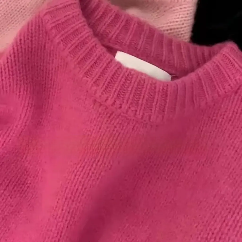 Women's Raccoon Velvet Knitted Sweater round Neck Pullover Slimming Top High-Bottom Versatile Style for Autumn Winter
Women's Raccoon Velvet Knitted Sweater round Neck Pullover Slimming Top High-Bottom Versatile Style for Autumn Winter