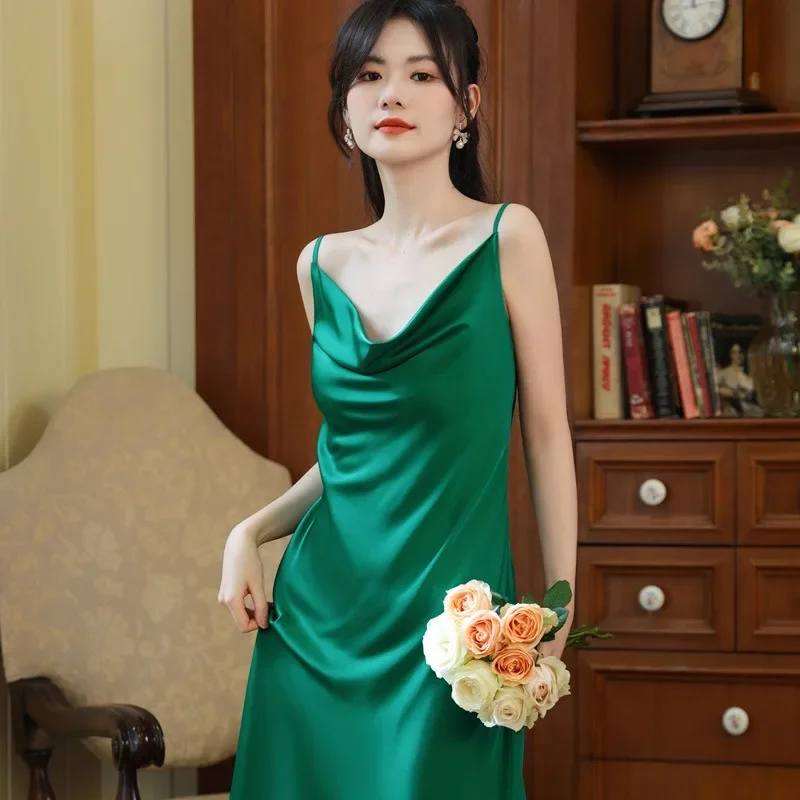Slippers for women imitating silk sexy palace style home clothes comfortable ice silk sleepwear temperament long suspender skirt
Slippers for women imitating silk sexy palace style home clothes comfortable ice silk sleepwear temperament long suspender skirt