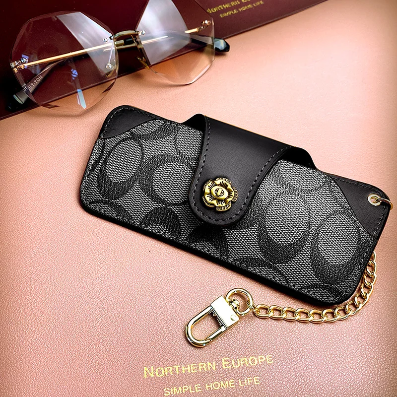 Men's and Women's Sunglasses Bag Portable Retro Glasses Box Sunglasses Protective Cover Myopia Glasses Bag
Men's and Women's Sunglasses Bag Portable Retro Glasses Box Sunglasses Protective Cover Myopia Glasses Bag