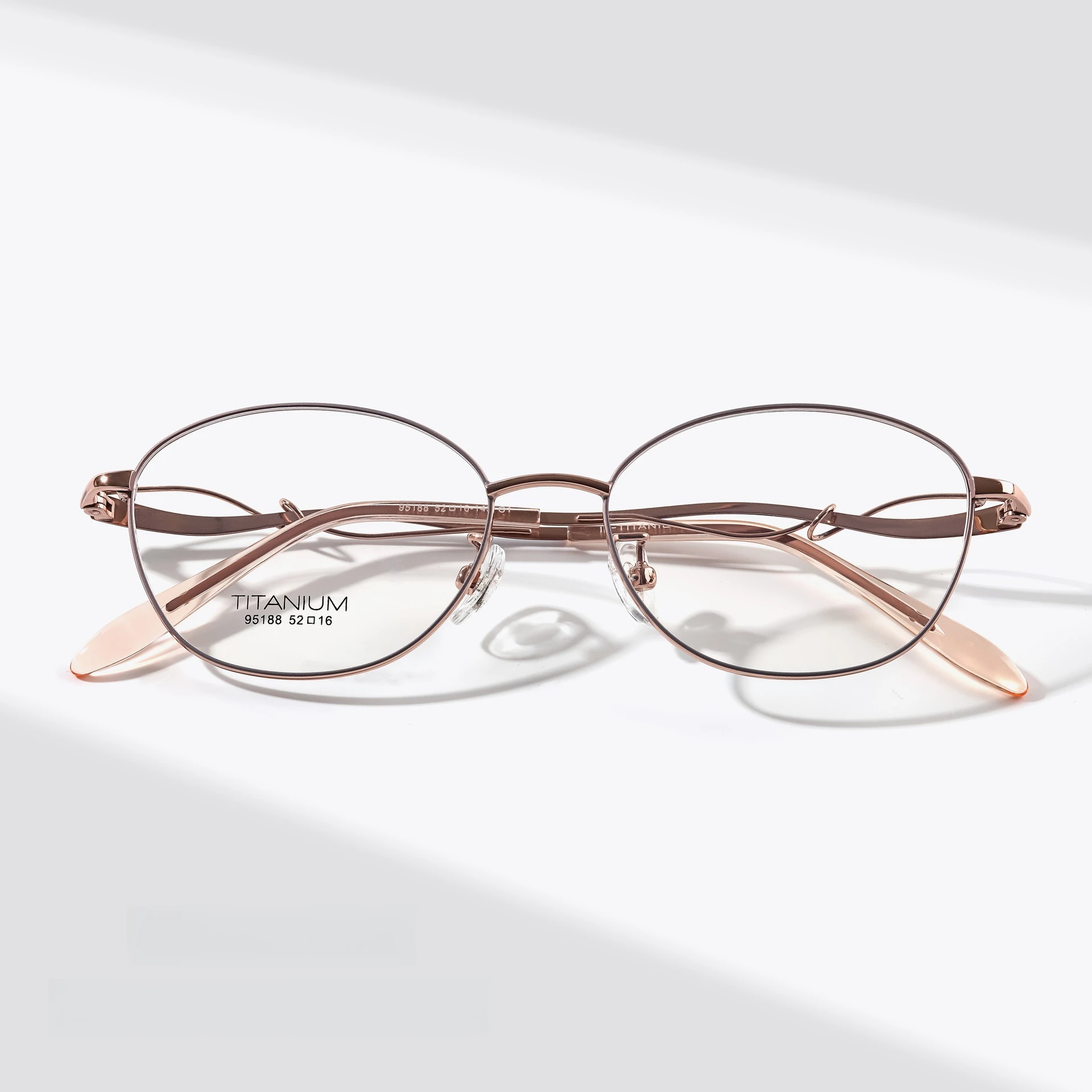 Модный дизайн, популярная оправа для очков из овального сплава «кошачий глаз», оправа для очков для мужчин и женщин, оптическая близорукость, пресбиопия, линзы, очки в стиле ретро
Модный дизайн, популярная оправа для очков из овального сплава «кошачий глаз», оправа для очков для мужчин и женщин, оптическая близорукость, пресбиопия, линзы, очки в стиле ретро