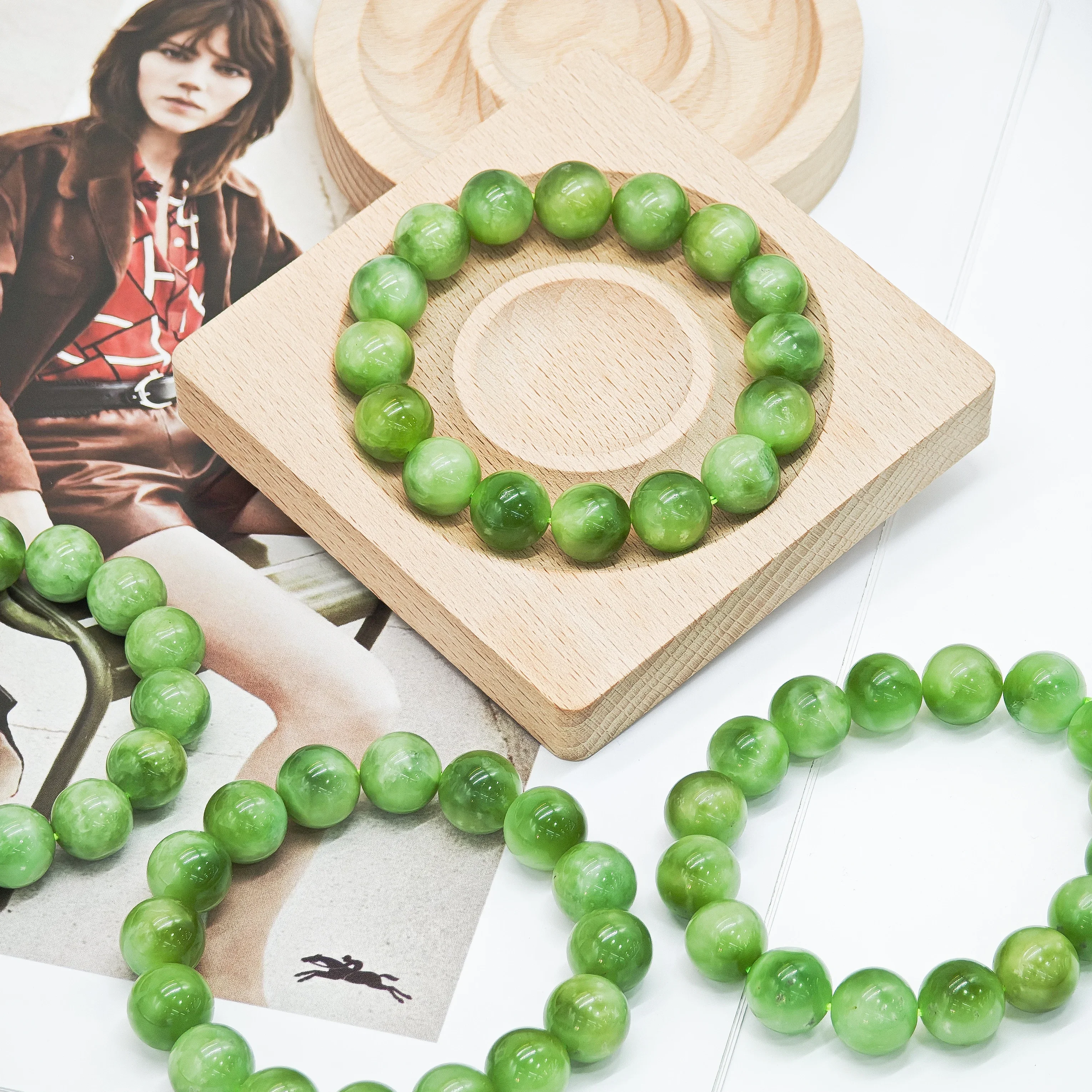 12mm Green Angel Round Bead Couples' Bracelet - High - quality Natural Green Stone, 20MM Total Length, Exquisite Piece
12mm Green Angel Round Bead Couples' Bracelet - High - quality Natural Green Stone, 20MM Total Length, Exquisite Piece