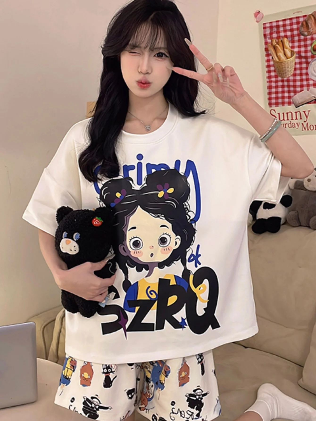 2025 Women's Personalized Summer New Pajama Dimension Sweet Cool Girl Printed Home Clothes Short sleeved Shorts Can be worn as a
2025 Women's Personalized Summer New Pajama Dimension Sweet Cool Girl Printed Home Clothes Short sleeved Shorts Can be worn as a