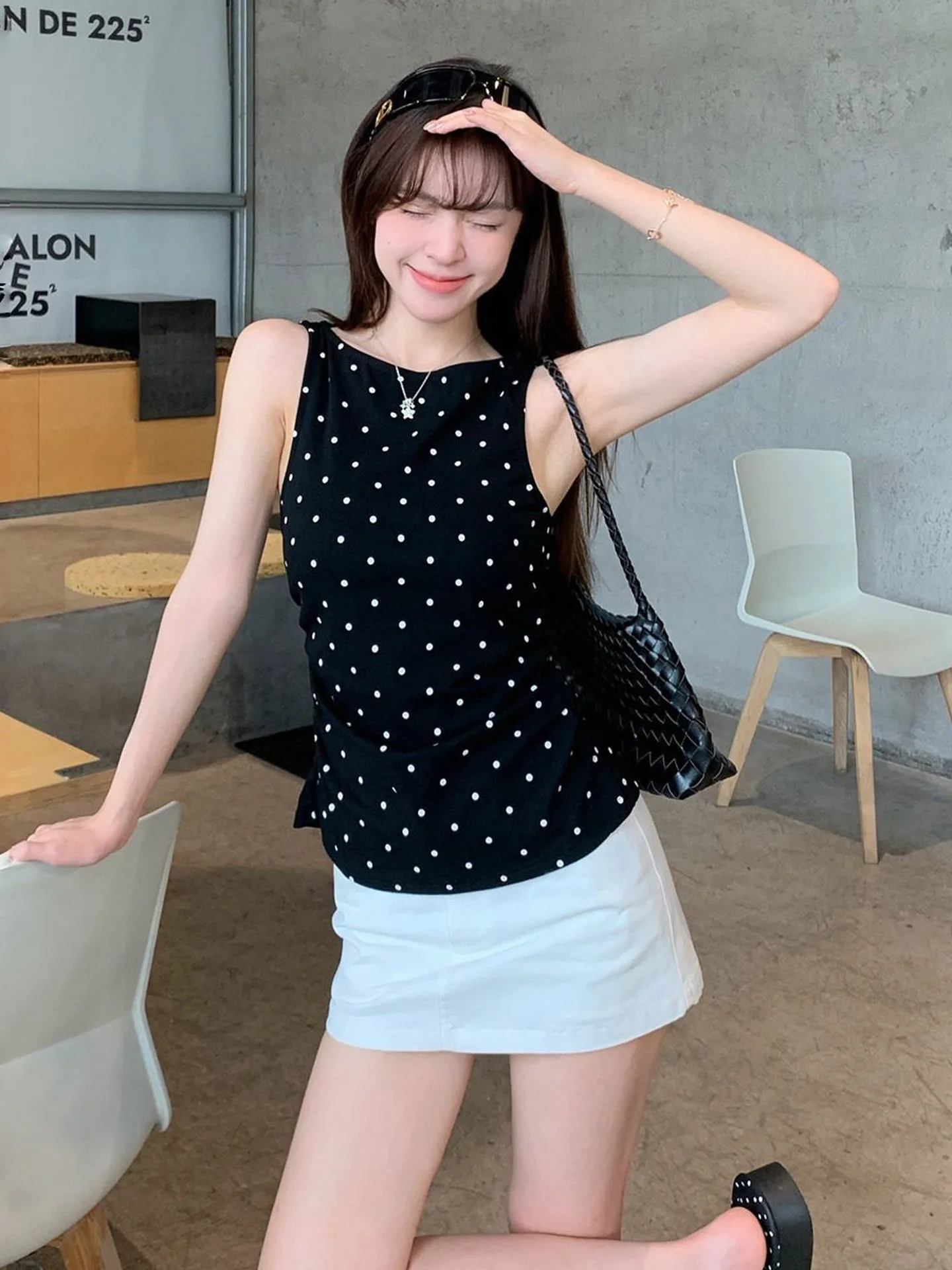 Black Polka Dot Knot Strap Vest Women's Inner Wear Summer Korean Style Slim Fit Back Strap Sleeveless Outerwear Top
Black Polka Dot Knot Strap Vest Women's Inner Wear Summer Korean Style Slim Fit Back Strap Sleeveless Outerwear Top