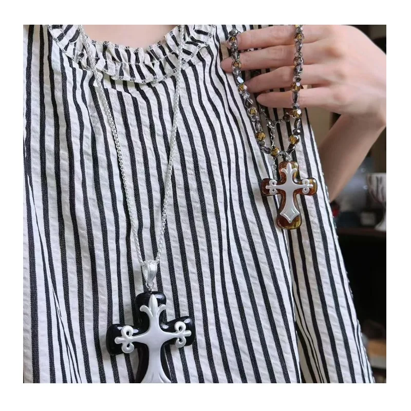 Cool Spice Girl Style Crystal Beaded Cross Necklace Female Long Retro Light Luxury Premium Clavicle Chain Sweater Chain
Cool Spice Girl Style Crystal Beaded Cross Necklace Female Long Retro Light Luxury Premium Clavicle Chain Sweater Chain