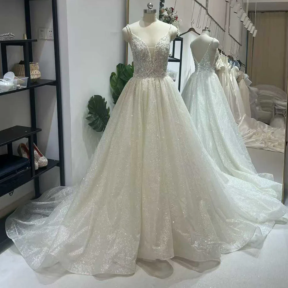 Customized Women's Spaghetti Straps Bridal Wedding Dress Sleeveless Lace-Up Back Sequined Beading Gown
Customized Women's Spaghetti Straps Bridal Wedding Dress Sleeveless Lace-Up Back Sequined Beading Gown