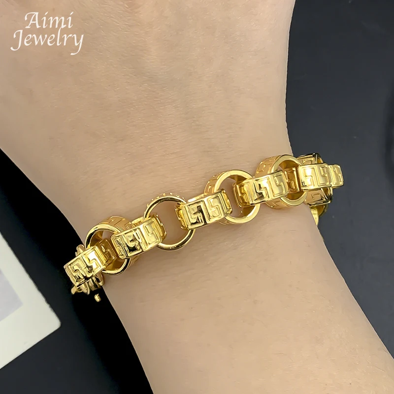 Оригинальный золотой чокер-цепочка в стиле хип-хоп для мужчин, высококачественный ювелирный набор: ожерелье и браслет, подарок для вечеринки
Оригинальный золотой чокер-цепочка в стиле хип-хоп для мужчин, высококачественный ювелирный набор: ожерелье и браслет, подарок для вечеринки