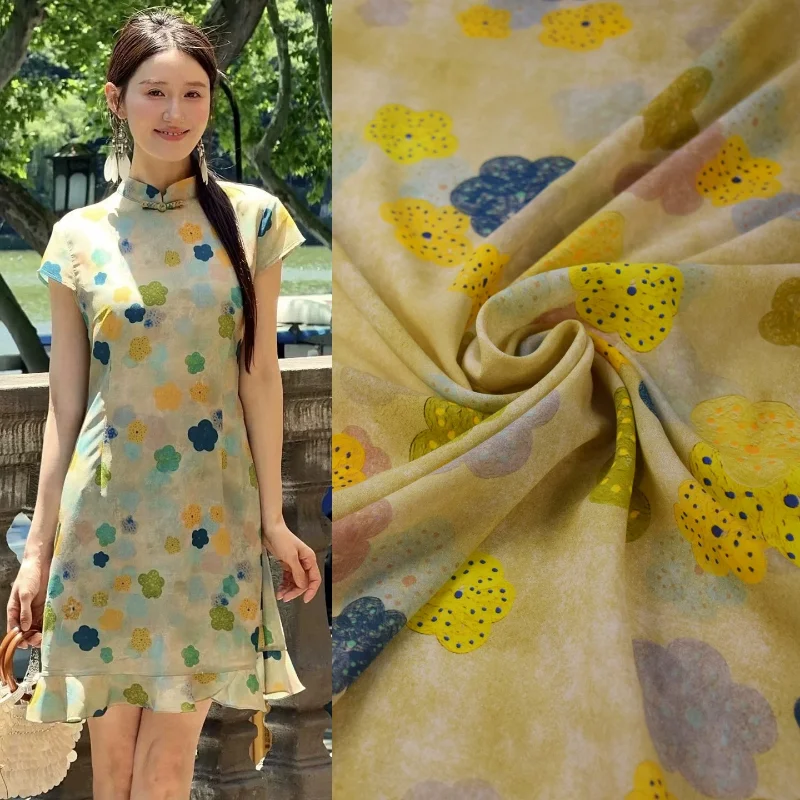 Yellow Floral Print Crepe Chiffon Fabric Soft Lightweight Shirt Dress Cheongsam Vintage Designer Handmade DIY Craft Material
Yellow Floral Print Crepe Chiffon Fabric Soft Lightweight Shirt Dress Cheongsam Vintage Designer Handmade DIY Craft Material