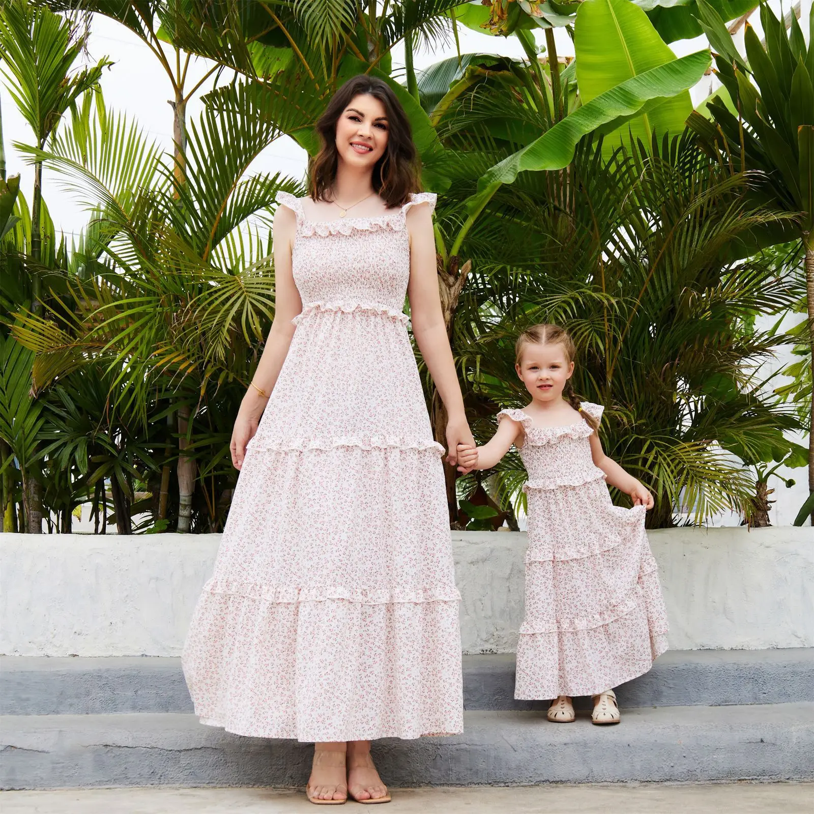 Mother Daughter Matching Outfits Summer Floral Family Matching Clothes Causal Holiday Mother's Day Mother Kids Girls Dress
Mother Daughter Matching Outfits Summer Floral Family Matching Clothes Causal Holiday Mother's Day Mother Kids Girls Dress