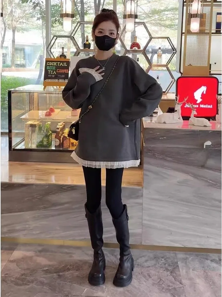 Новинка Весна 2025: Модный женский топ средней длины с кружевными вставками, прикрывающий ягодицы, с круглым вырезом
Новинка Весна 2025: Модный женский топ средней длины с кружевными вставками, прикрывающий ягодицы, с круглым вырезом