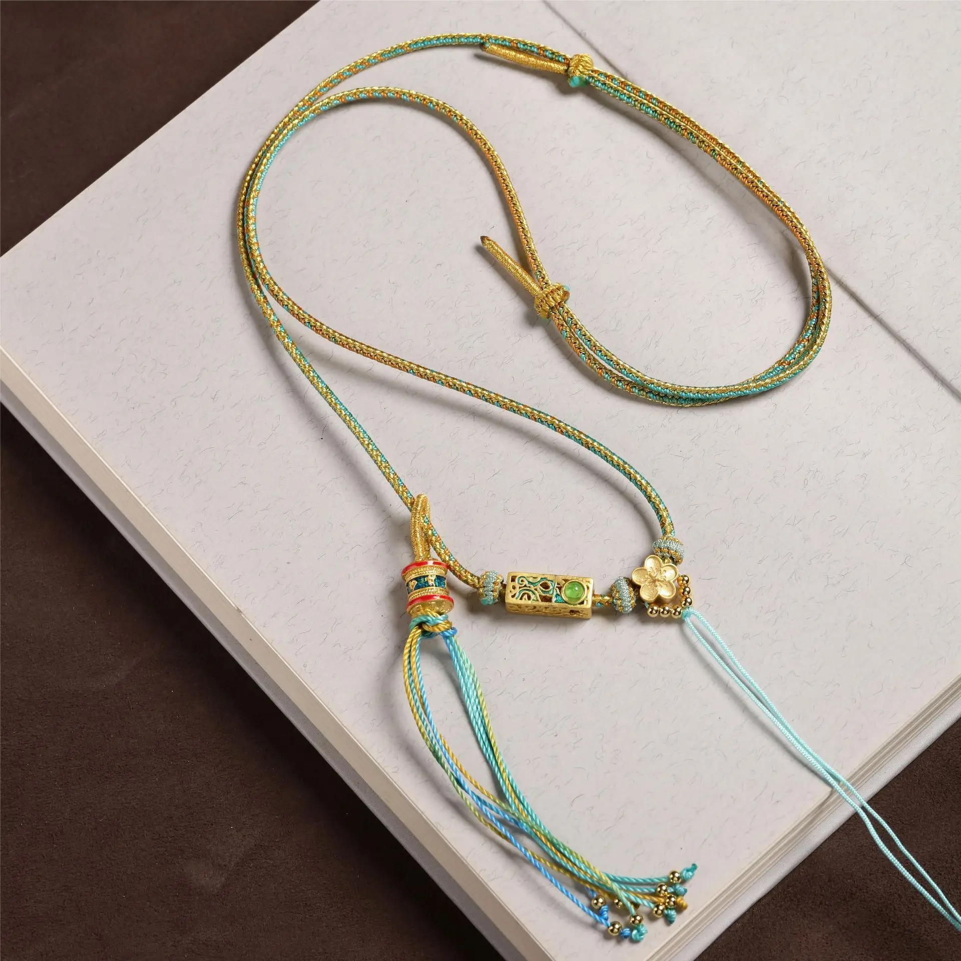 Tibetan High End Necklace Ethnic Style Woven Rope Adjustable Versatile Pendant Hanging For Men And Women Lucky Jewelry
Tibetan High End Necklace Ethnic Style Woven Rope Adjustable Versatile Pendant Hanging For Men And Women Lucky Jewelry