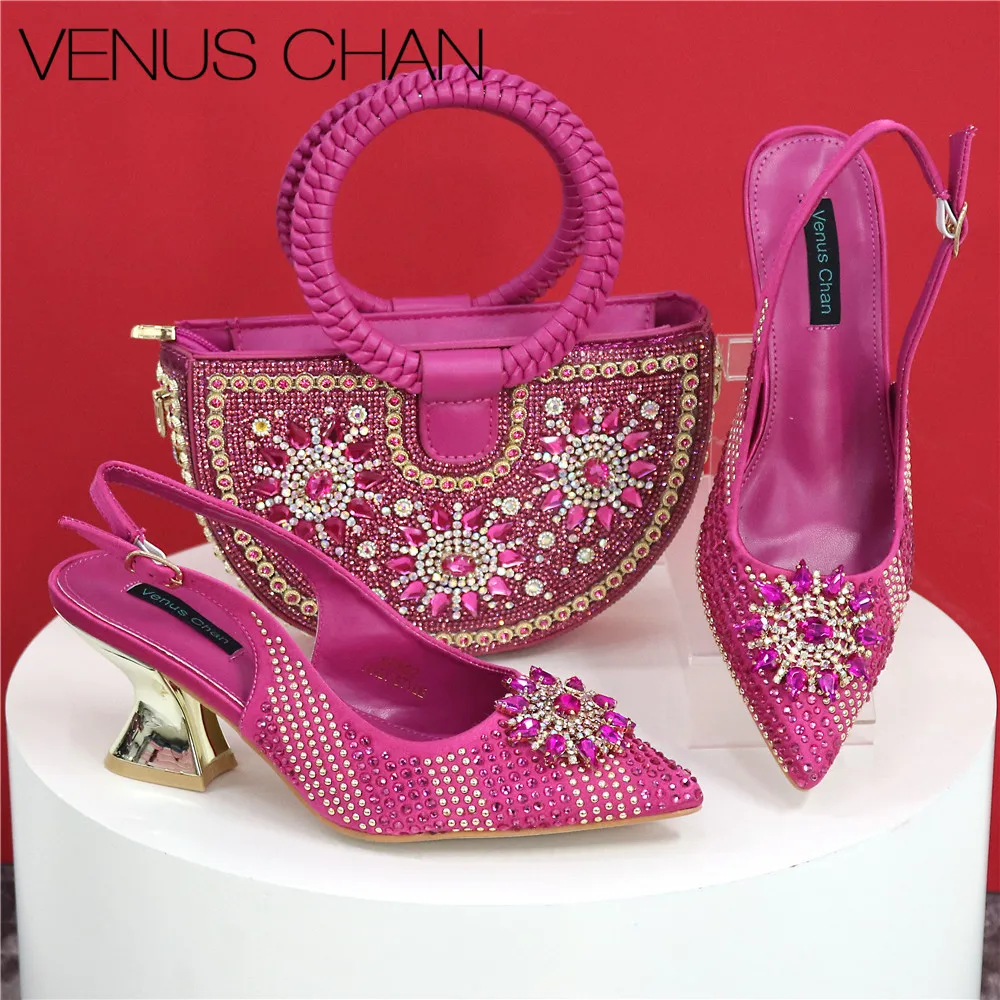 New Italian Design Mirrored Leather Fabric Bow Embellishment Ribbon Embellishment Handle Pointed Toe High Heels And Bag
New Italian Design Mirrored Leather Fabric Bow Embellishment Ribbon Embellishment Handle Pointed Toe High Heels And Bag