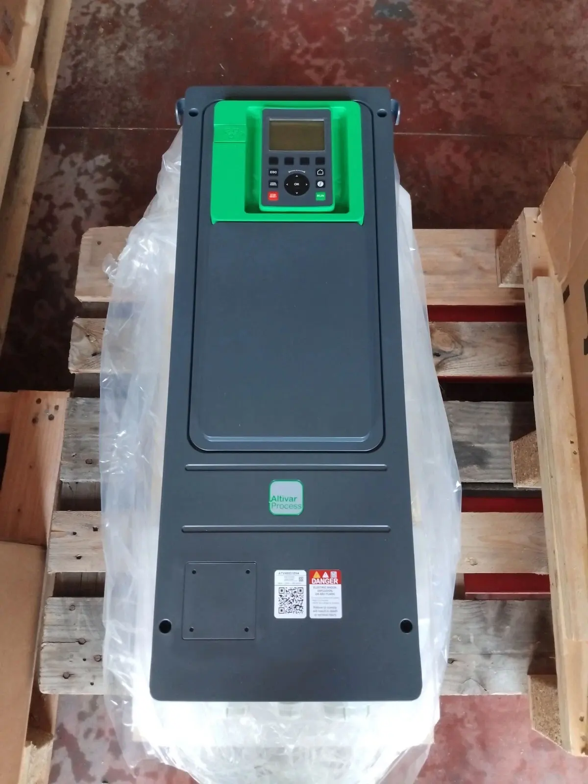 Brand New ATV650D11N4 ATV650D15N4 ATV650D18N4 ATV650D22N4 ATV650D30N4 One Year Warranty
Brand New ATV650D11N4 ATV650D15N4 ATV650D18N4 ATV650D22N4 ATV650D30N4 One Year Warranty