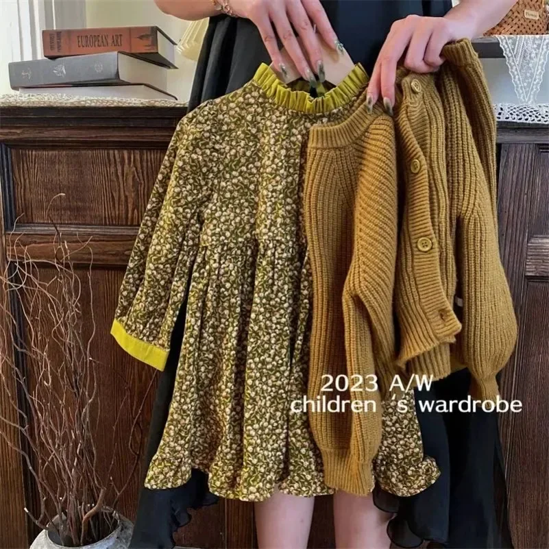 Girls' Baby Autumn Set Children's Flower Dress Sweater Knitted 2024 Spring New Cardigan Two Piece Set 
Girls' Baby Autumn Set Children's Flower Dress Sweater Knitted 2024 Spring New Cardigan Two Piece Set