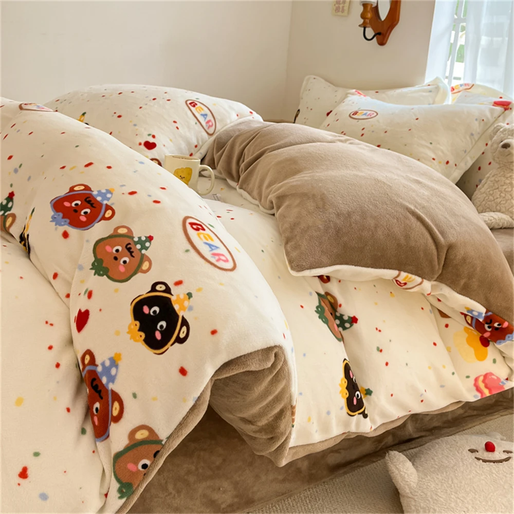 Printed Winter Bedding Set Warm Milk Velvet Quilt Cover Bed Sheet Pillowcase Thickened Home Decor Double-Sided Duvet Cover Set
Printed Winter Bedding Set Warm Milk Velvet Quilt Cover Bed Sheet Pillowcase Thickened Home Decor Double-Sided Duvet Cover Set