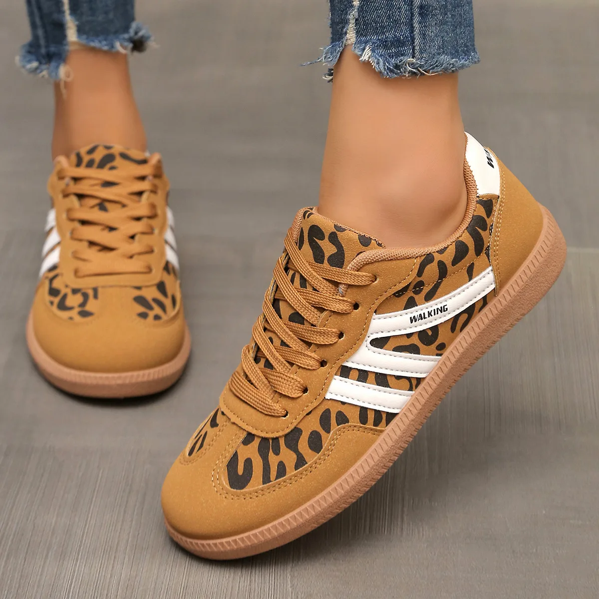 Women Leopard Print Round Toe Lace-up Sneakers Spring Autumn Fashion Colorblock Casual Sports Shoes
Women Leopard Print Round Toe Lace-up Sneakers Spring Autumn Fashion Colorblock Casual Sports Shoes