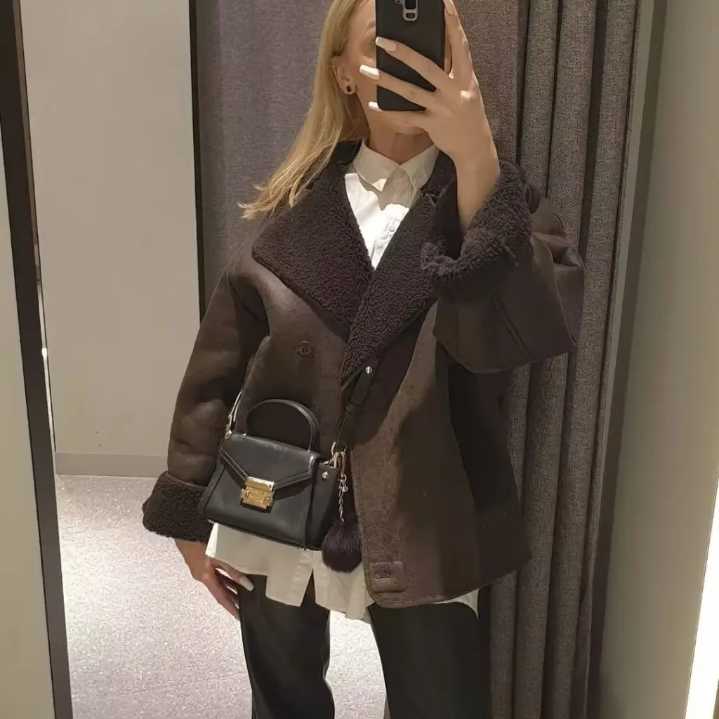 Women's plus Size Fashion Fur Coat Lapel Jacket Autumn Winter European American Style New Clothing
Women's plus Size Fashion Fur Coat Lapel Jacket Autumn Winter European American Style New Clothing